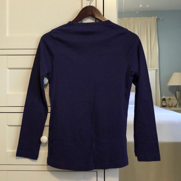 Duluth Trading Co. Longtail V Neck T Shirt - Picture 4 of 7